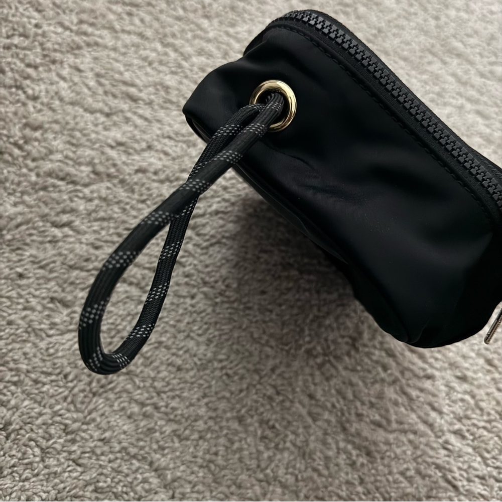 Lululemon Small Things Count Kit / Essentials Pou… - image 5